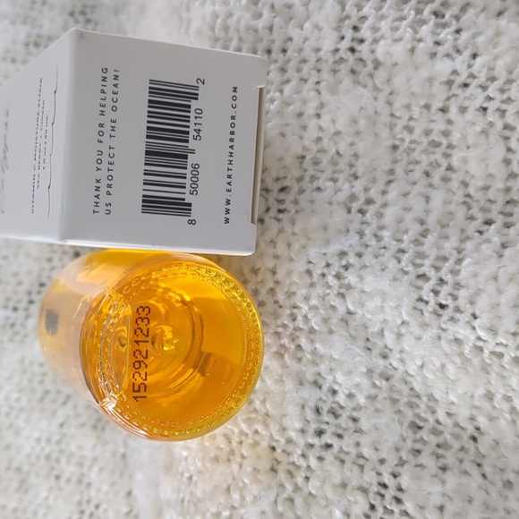 EARTH HARBOR CALYPSO Vitamin C Moisture Elixir, 30ml/1.0fl oz - Picture 3 of 9